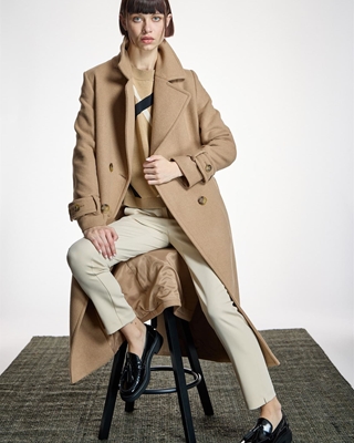 ALBA CONDE Abrigo Largo con Cinturón - Imagen 2