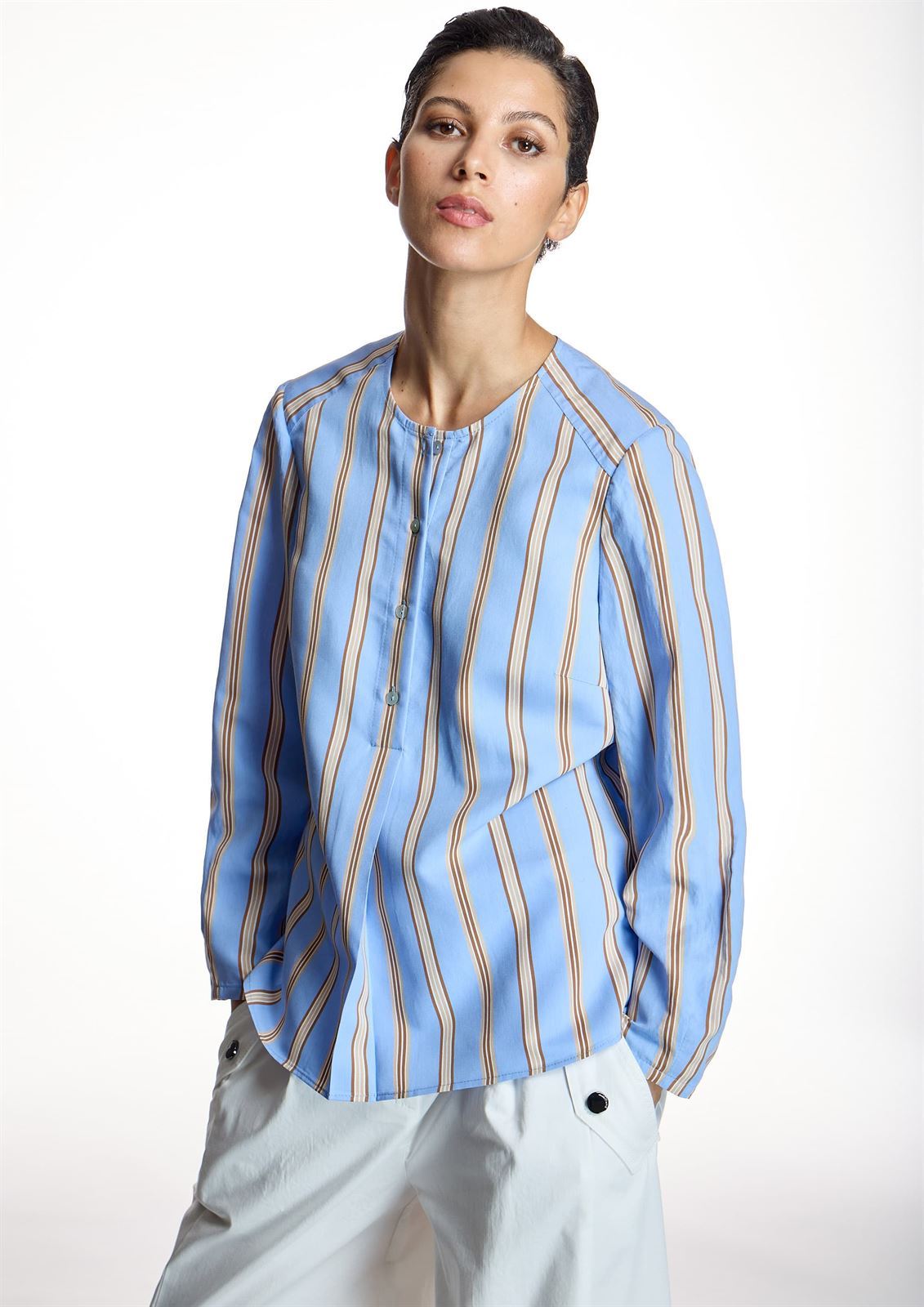 ALBA CONDE Blusa Azul de Rayas - Imagen 1