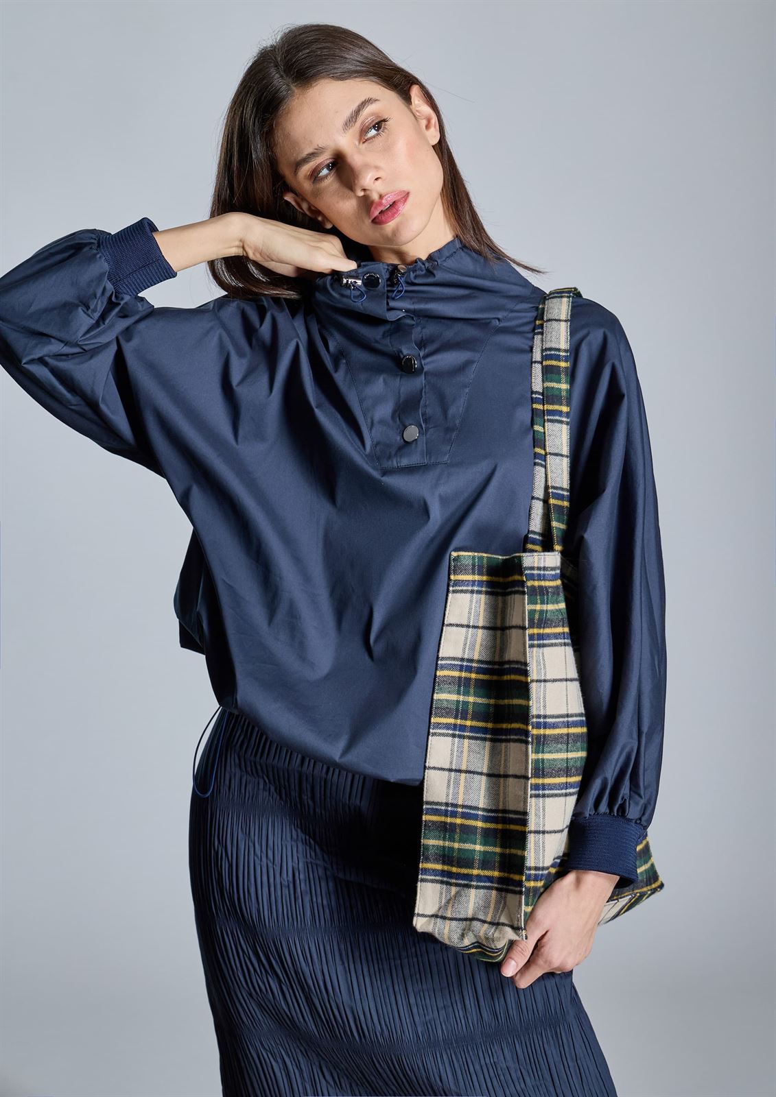 ALBA CONDE Blusa Azul Marino - Imagen 2