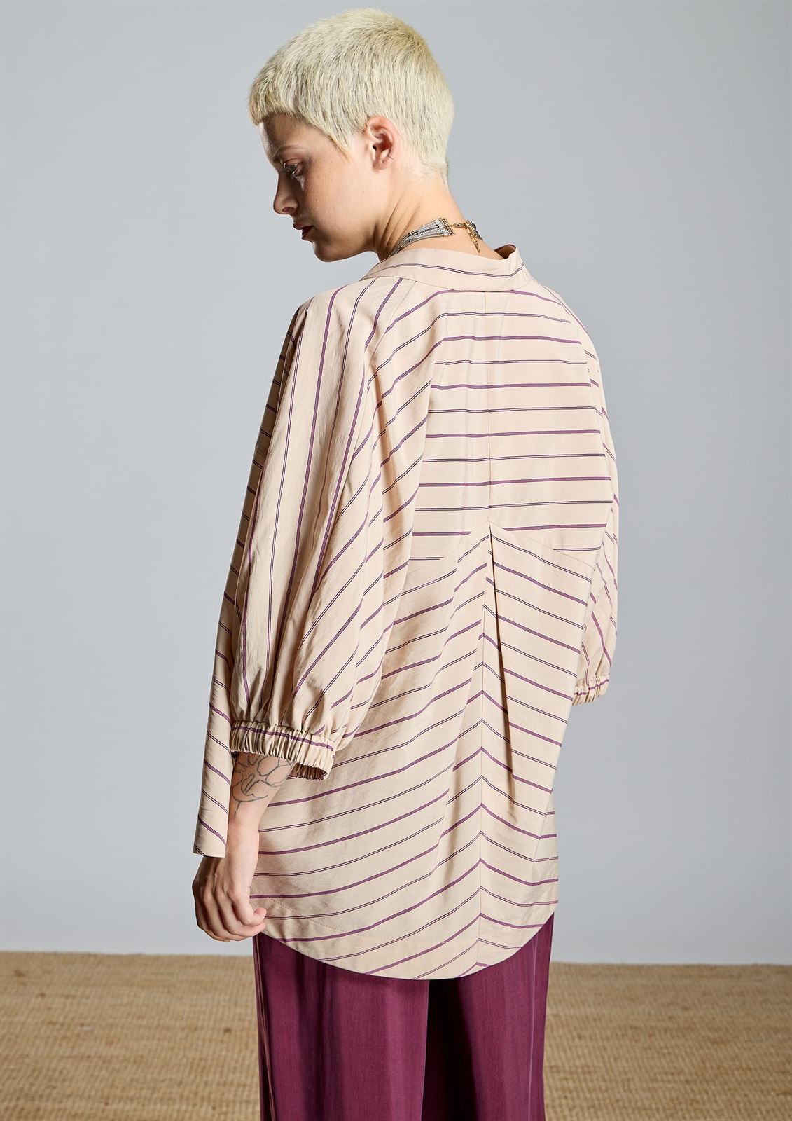 ALBA CONDE Blusa Beige de Rayas - Imagen 1