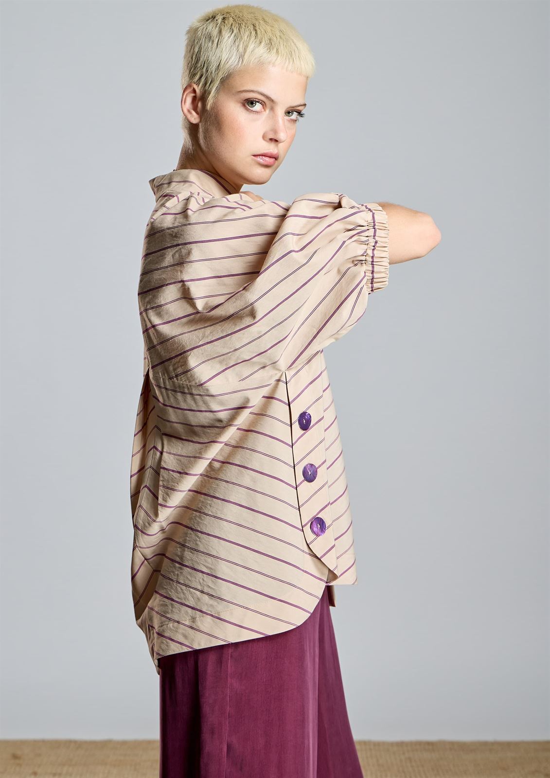 ALBA CONDE Blusa Beige de Rayas - Imagen 3