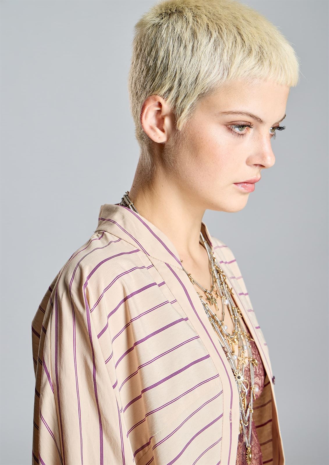 ALBA CONDE Blusa Beige de Rayas - Imagen 5