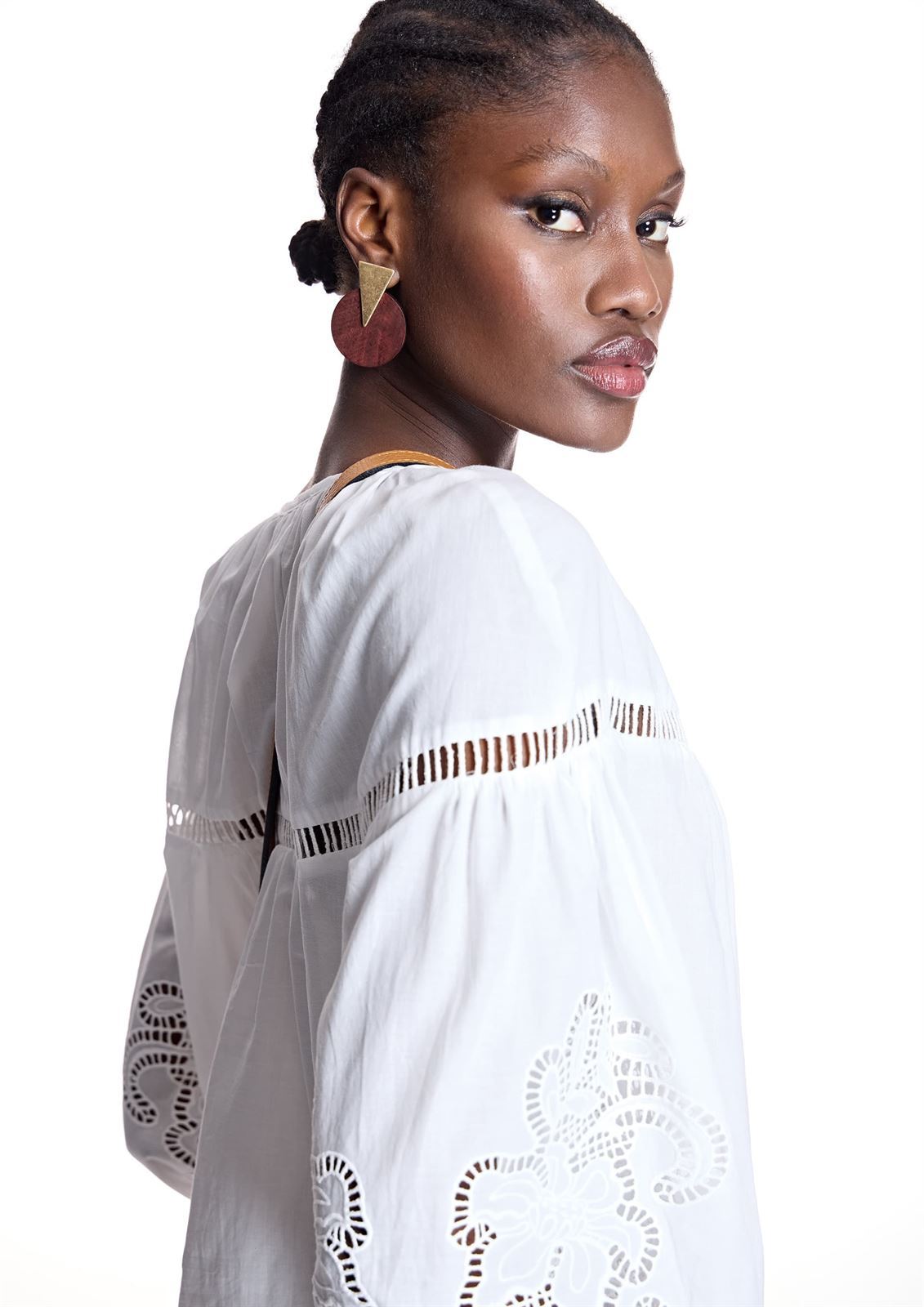 ALBA CONDE Blusa Blanca Calados - Imagen 6