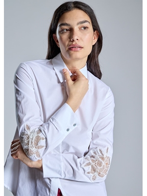 ALBA CONDE Blusa Blanca con Bordado en Mangas - Imagen 1