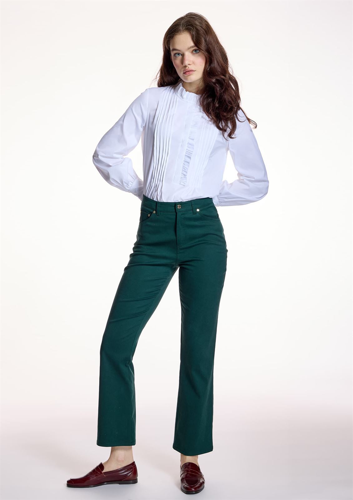 ALBA CONDE Blusa Blanca con Pliegues - Imagen 1