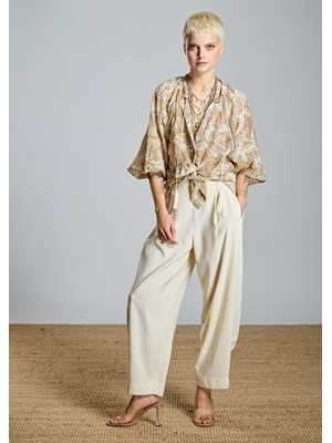 ALBA CONDE Blusa Camel Bordada - Imagen 1