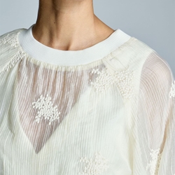 ALBA CONDE Blusa Cruda Bordada - Imagen 1