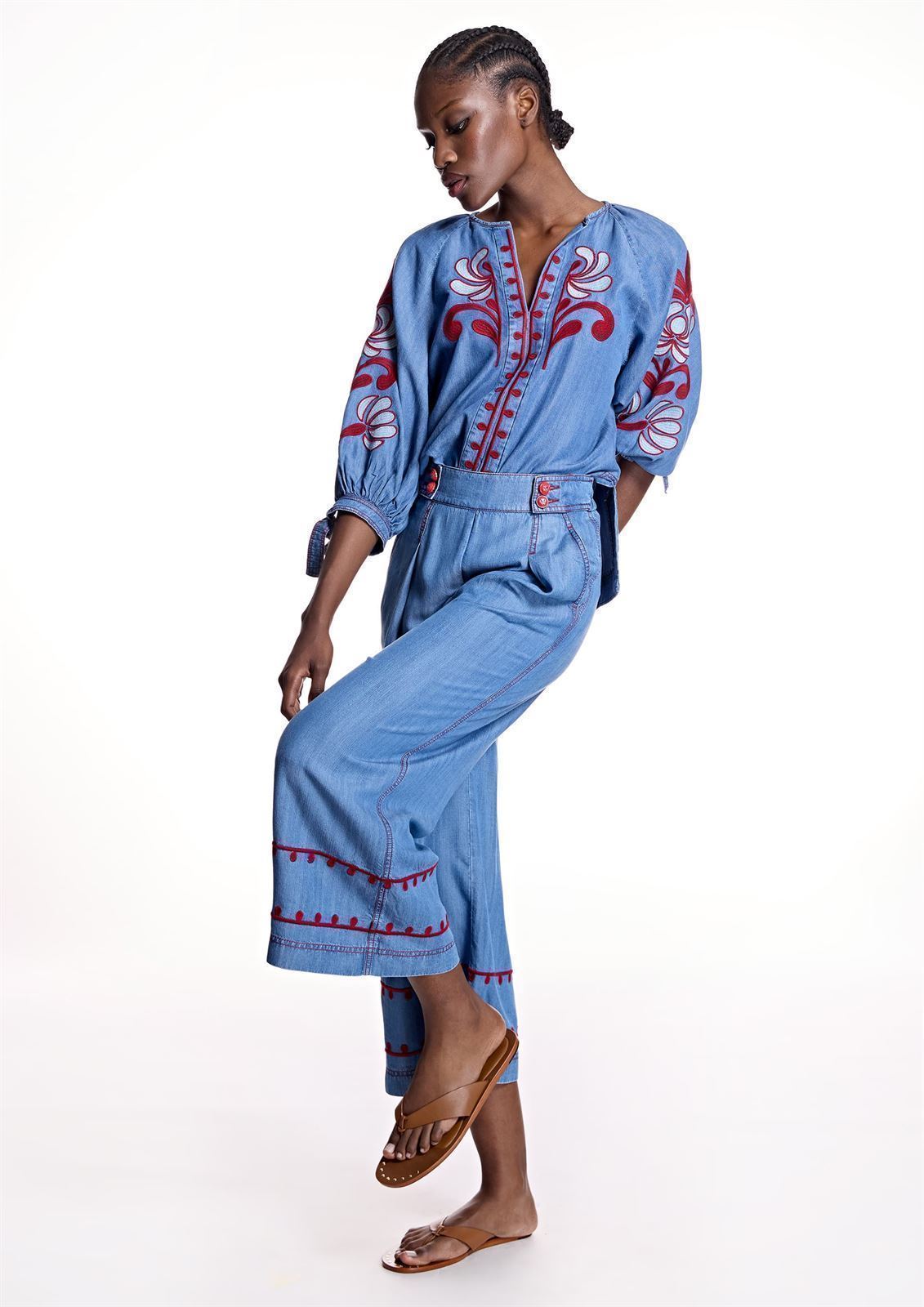 ALBA CONDE Blusa Denim Bordada - Imagen 3