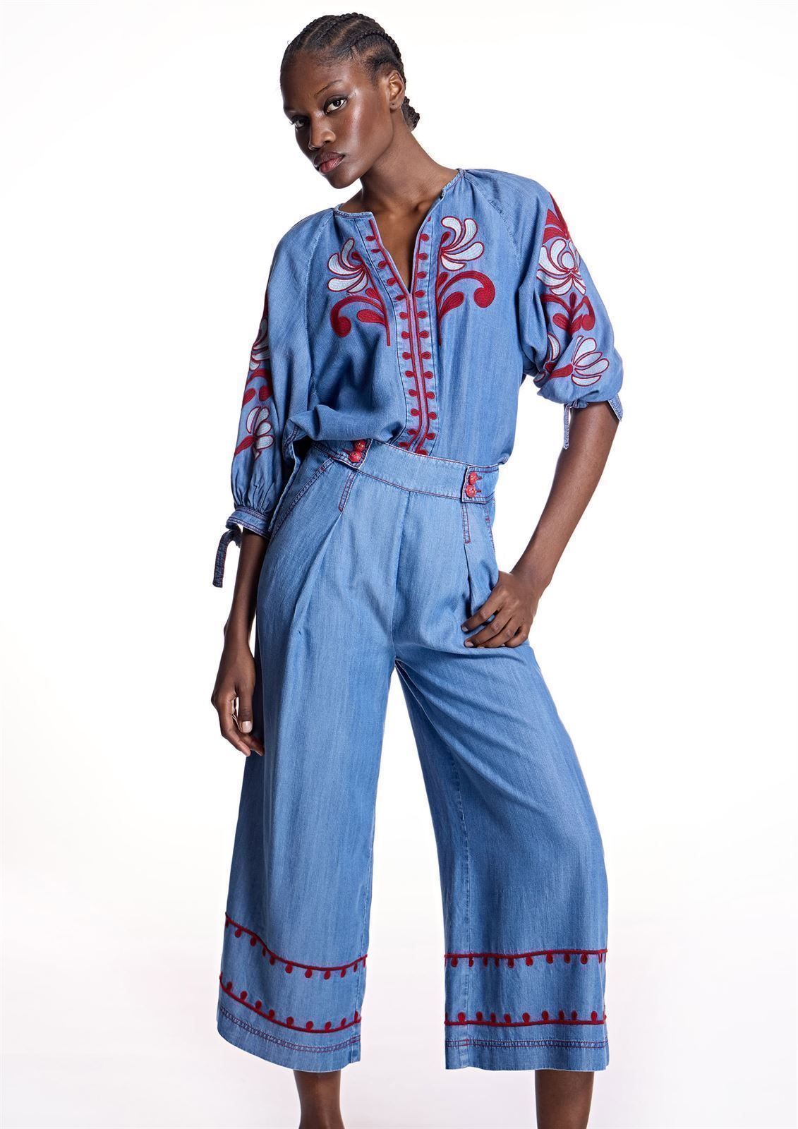 ALBA CONDE Blusa Denim Bordada - Imagen 4