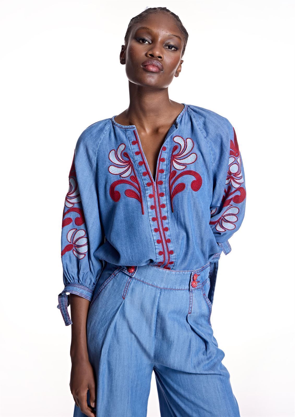 ALBA CONDE Blusa Denim Bordada - Imagen 5