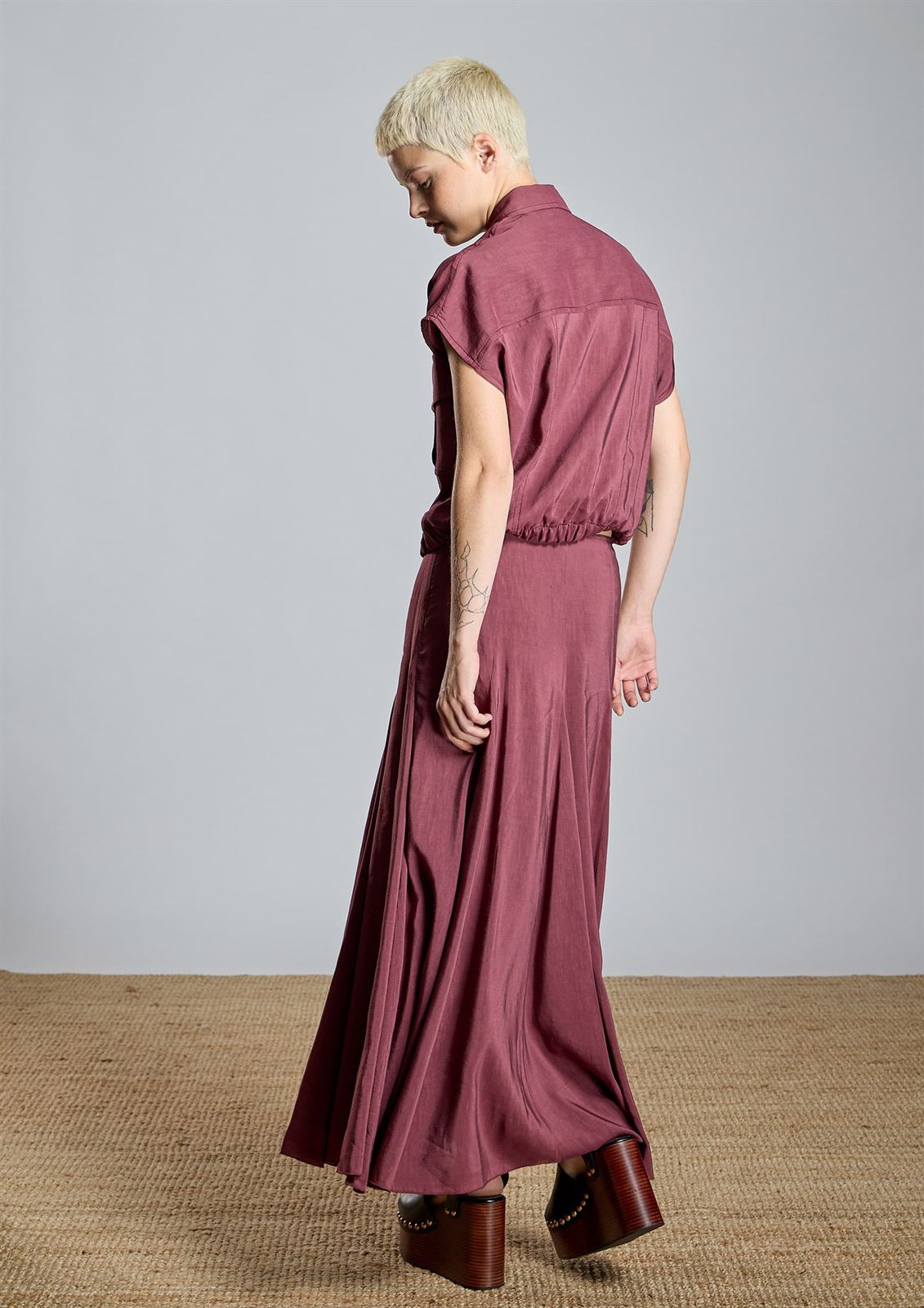 ALBA CONDE Blusa Fluída Granate - Imagen 2