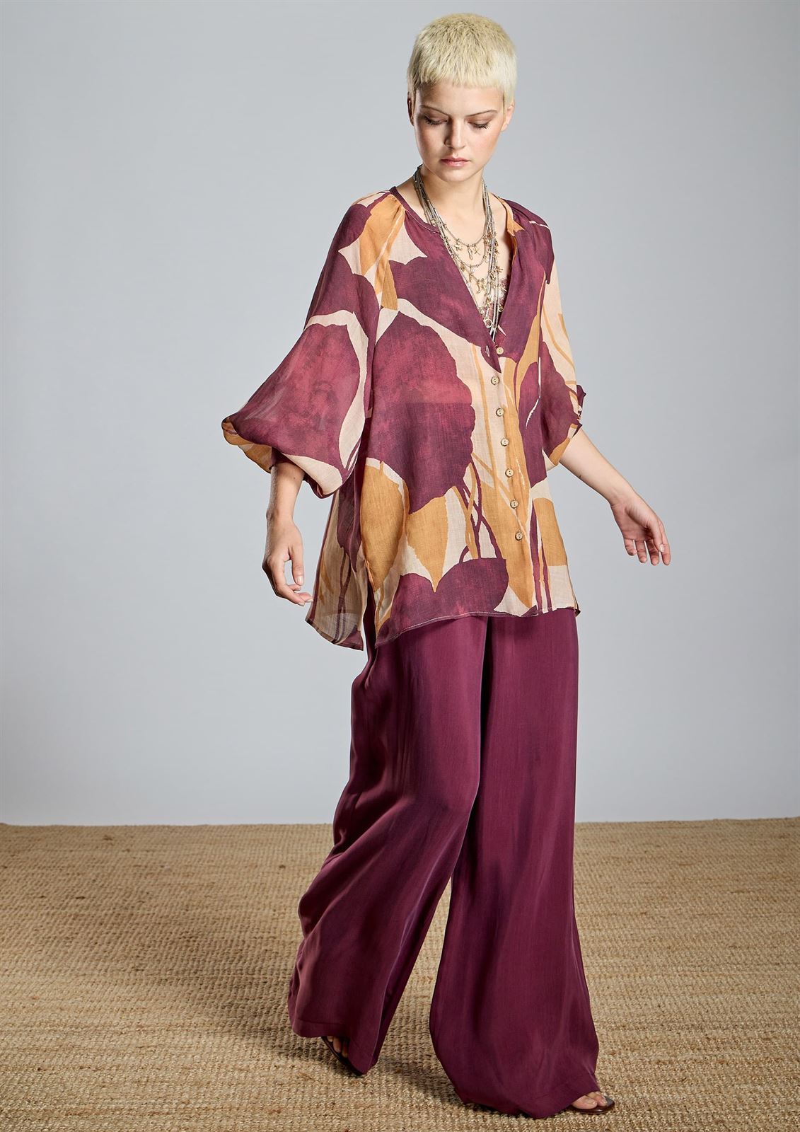 ALBA CONDE Blusa Granate Estampada - Imagen 1