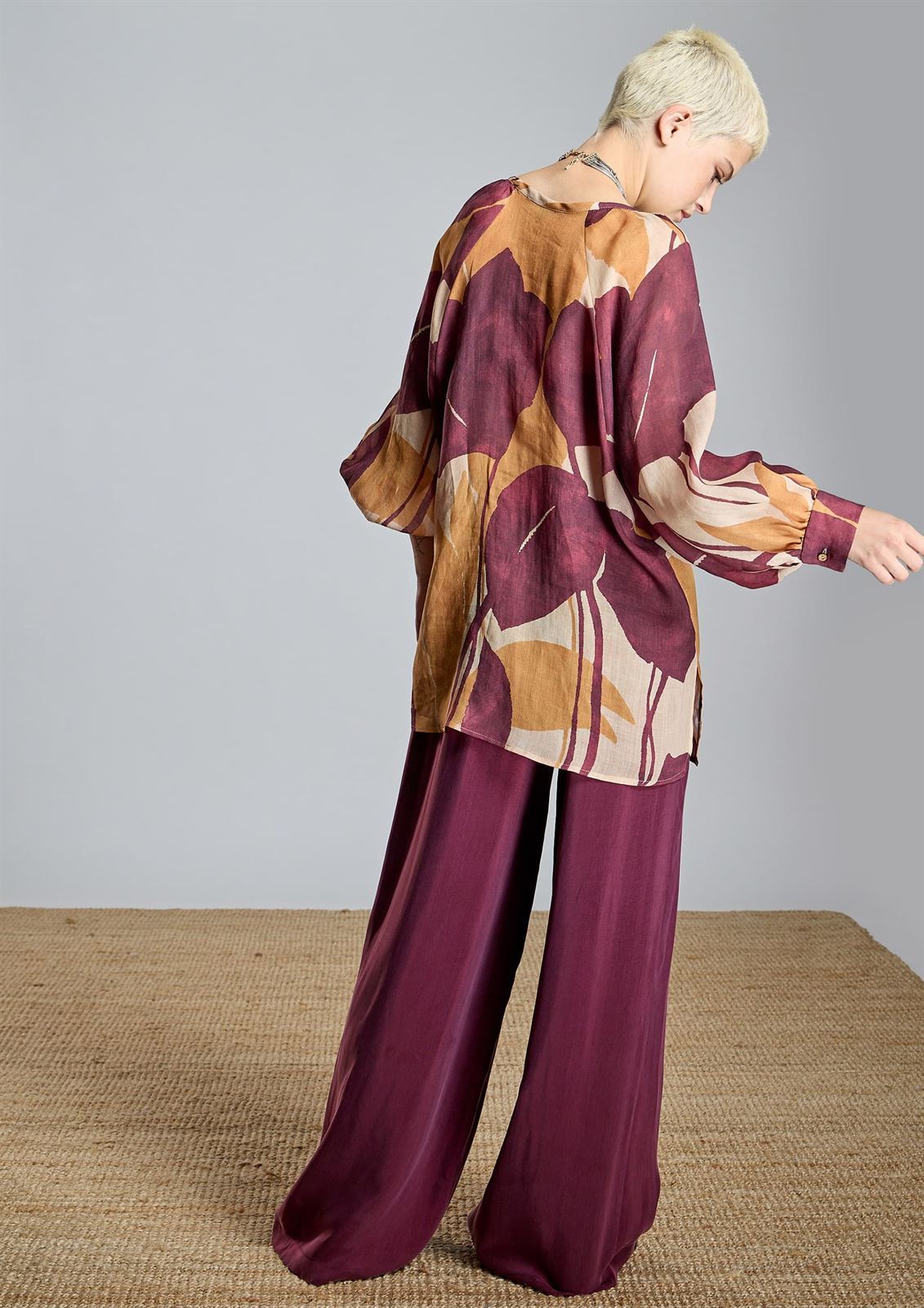 ALBA CONDE Blusa Granate Estampada - Imagen 5