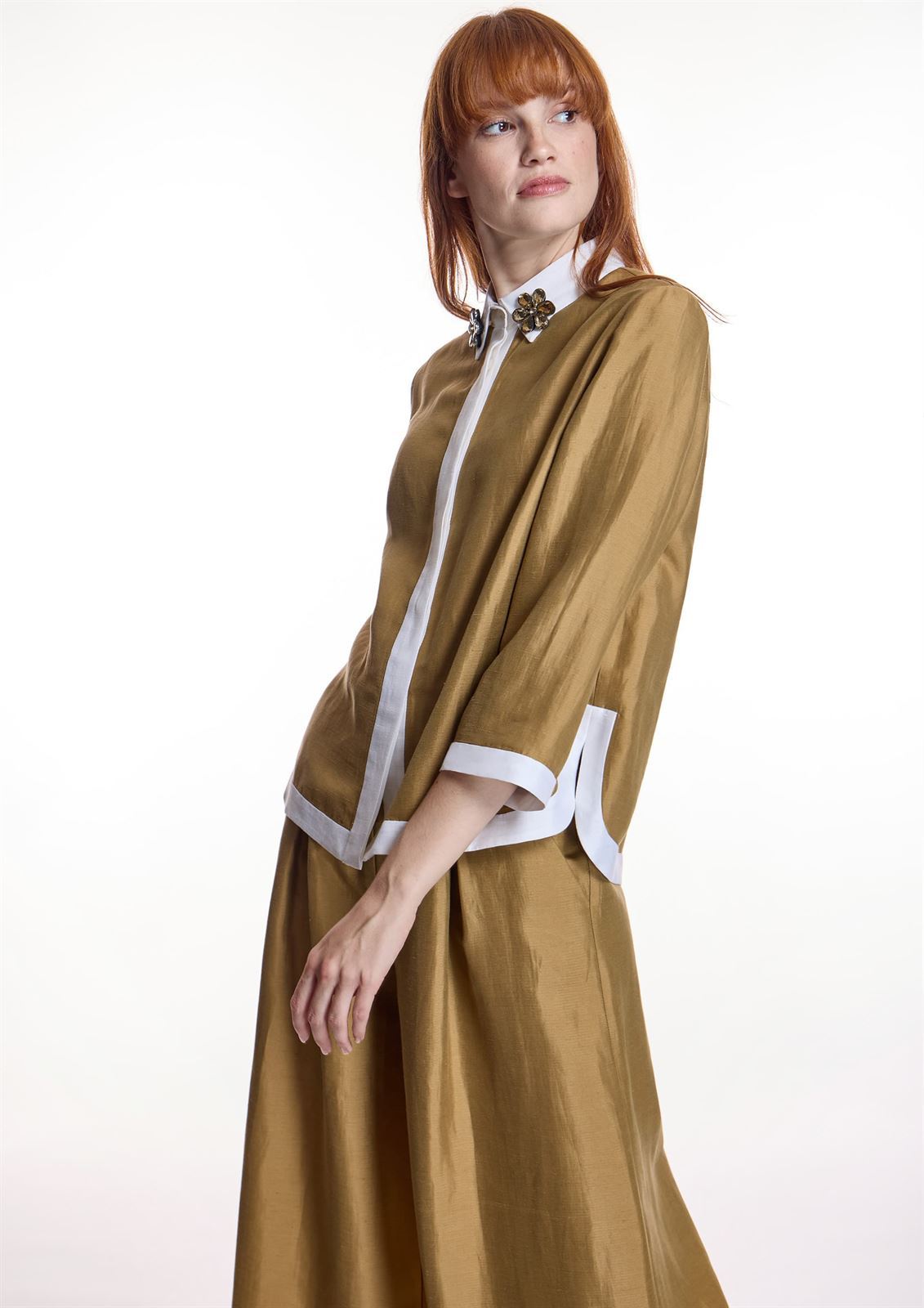 ALBA CONDE Blusa Tostada Satinada - Imagen 1