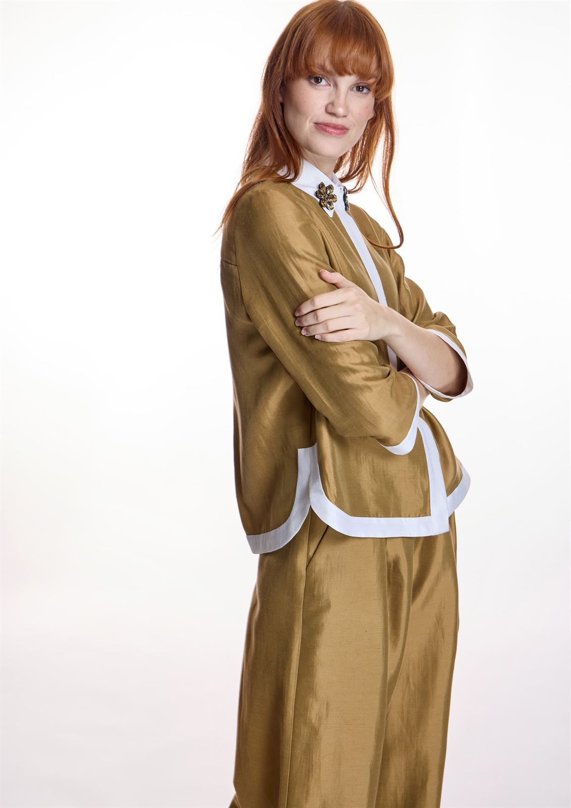 ALBA CONDE Blusa Tostada Satinada - Imagen 4