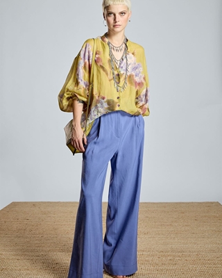 ALBA CONDE Blusa Verde Oliva Estampado Floral - Imagen 2