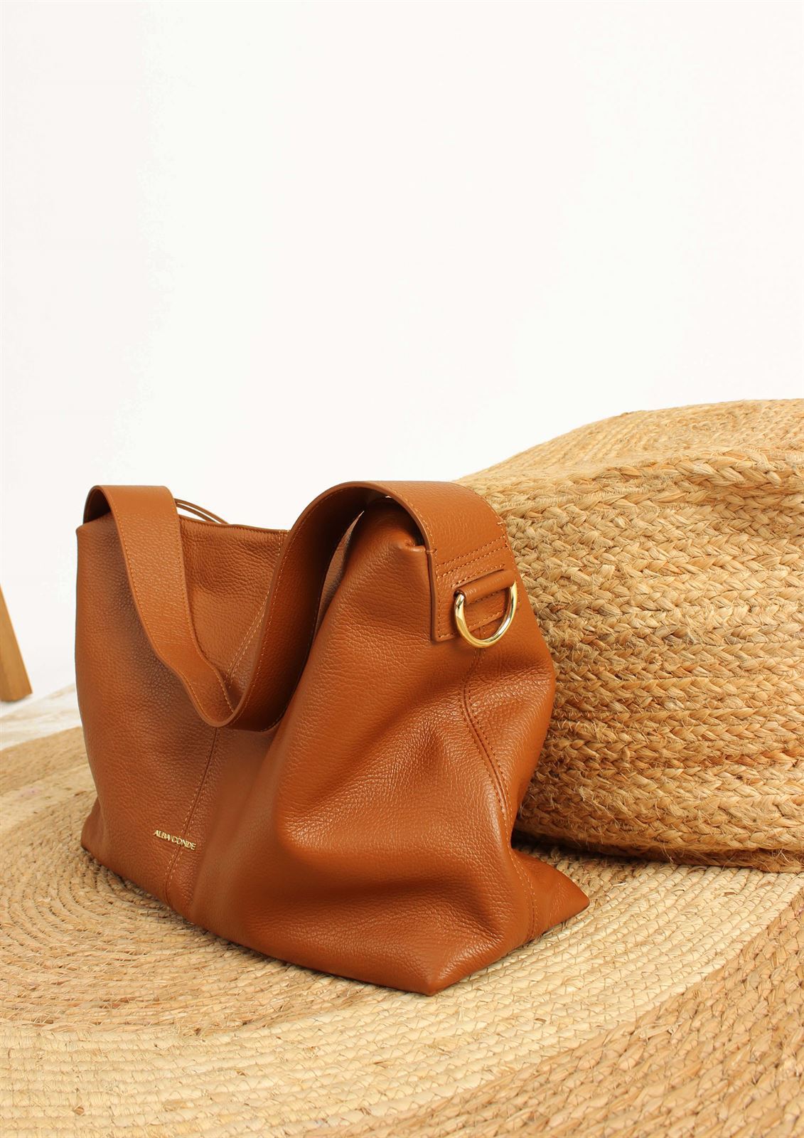 ALBA CONDE Bolso Capri Canela - Imagen 5