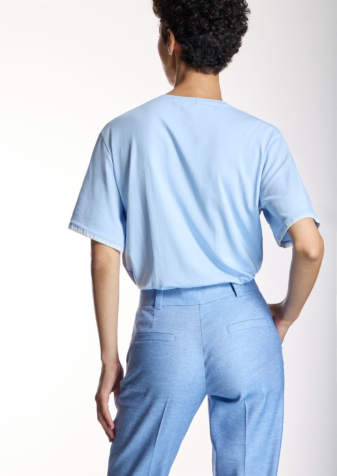 ALBA CONDE Camiseta Azul Coco - Imagen 2