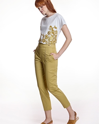 ALBA CONDE Camiseta Blanca Estampado Floral - Imagen 2