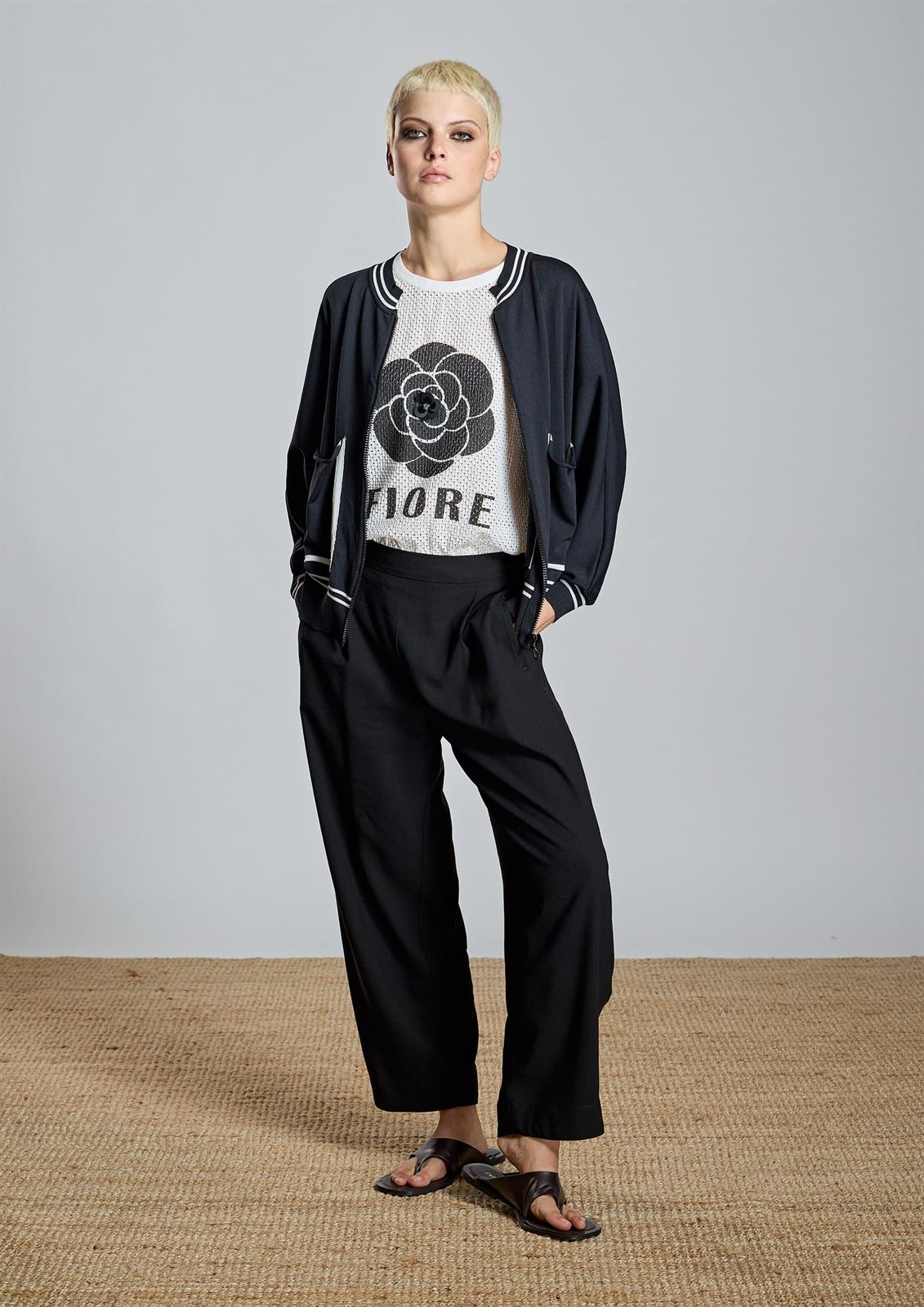 ALBA CONDE Camiseta Blanca Fiore - Imagen 2