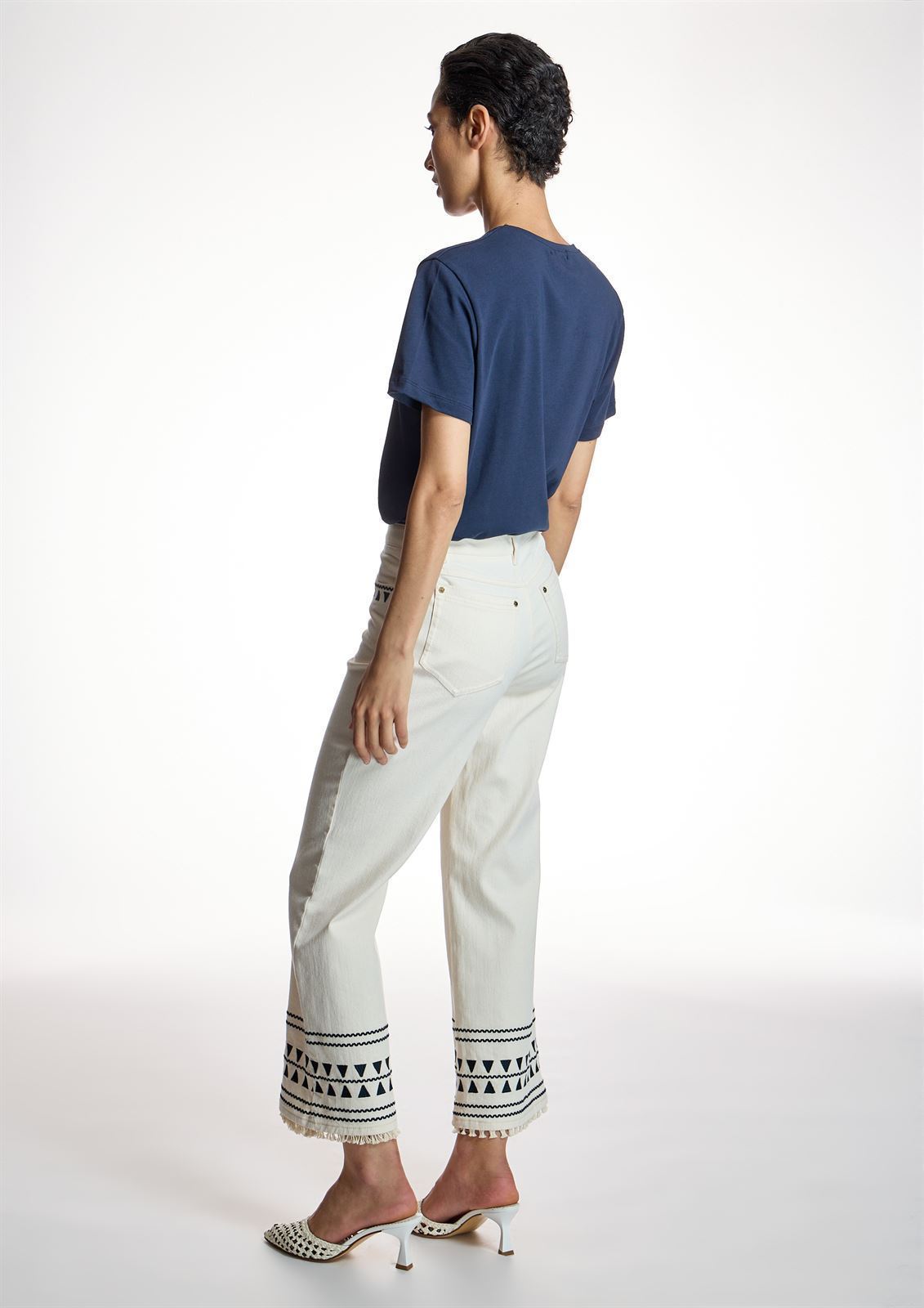 ALBA CONDE Camiseta Corazón - Imagen 3