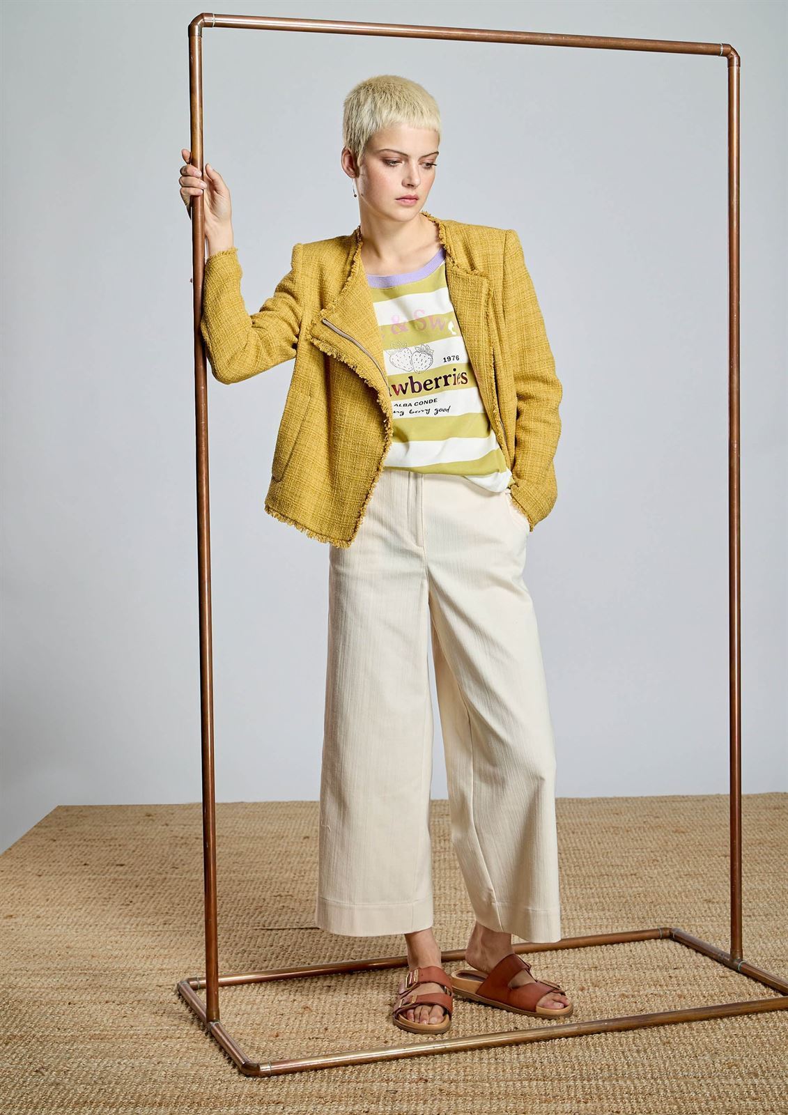 ALBA CONDE Camiseta Rayas - Imagen 1