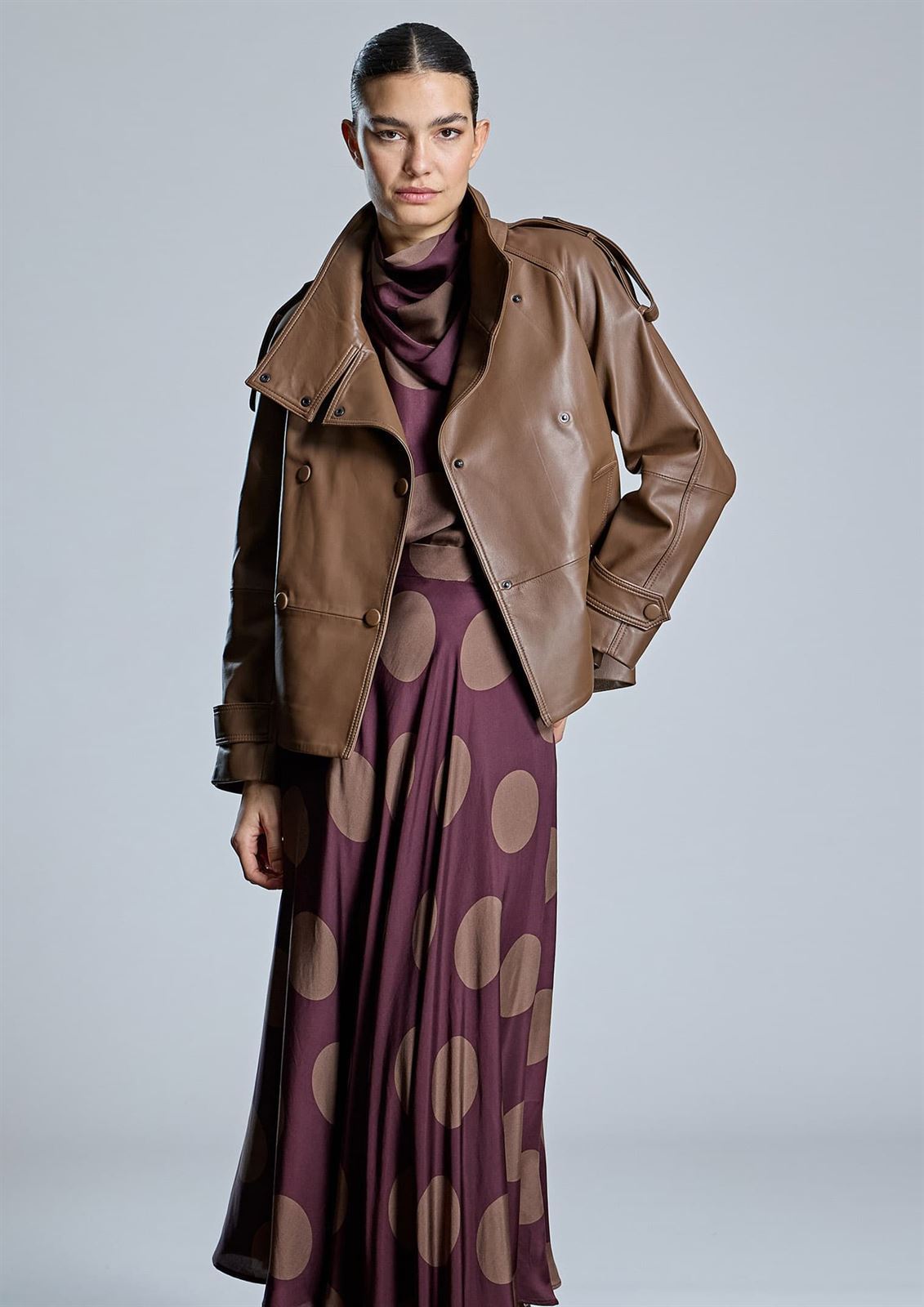 ALBA CONDE Cazadora Biker Piel Camel - Imagen 2