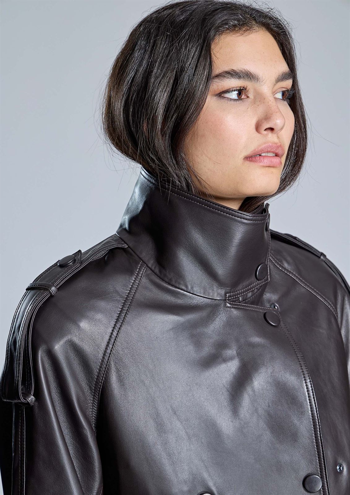 ALBA CONDE Cazadora Biker Piel Marrón - Imagen 4