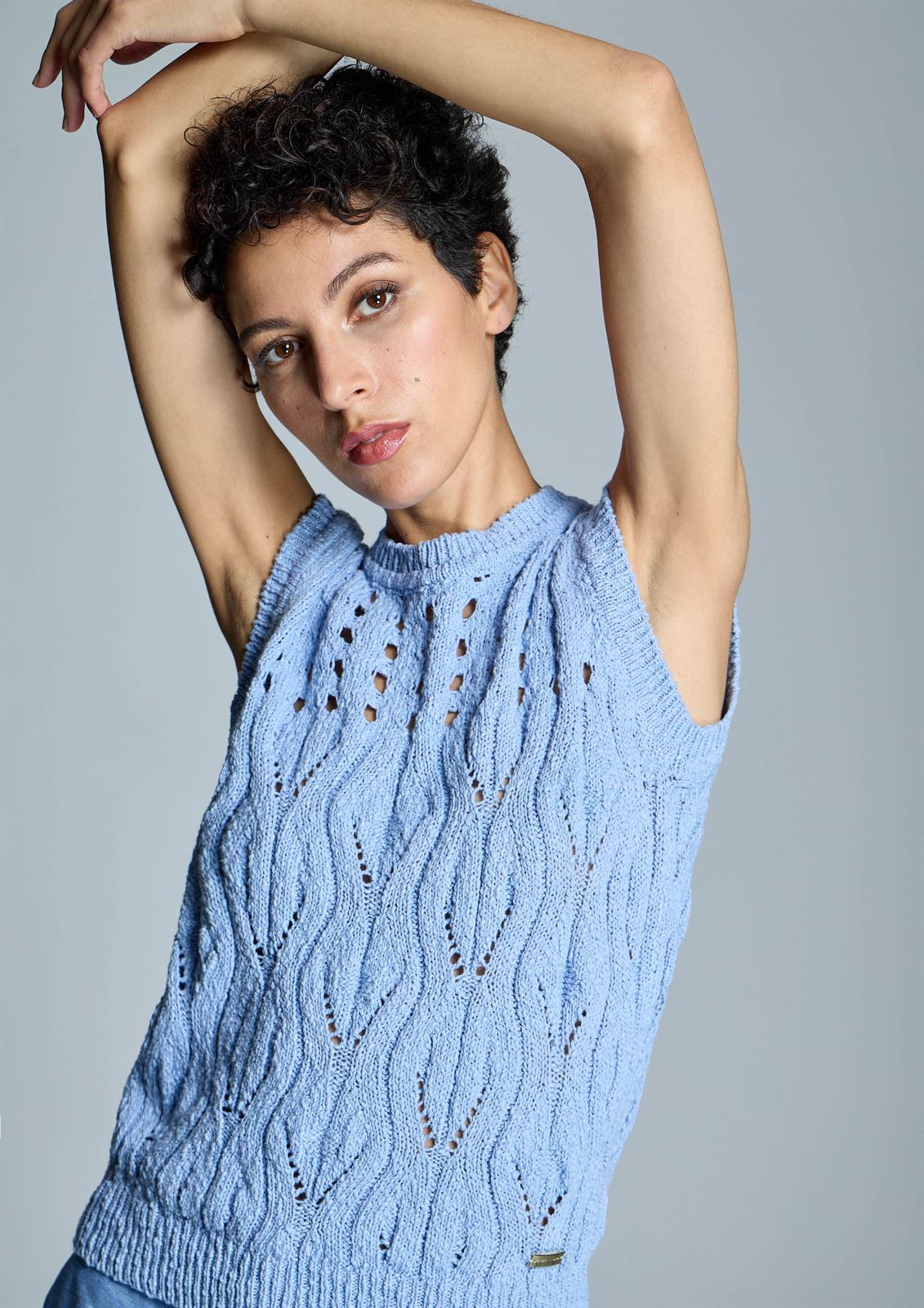 ALBA CONDE Chaleco de Punto Calado - Imagen 4