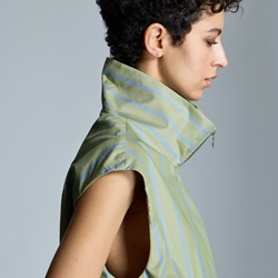 ALBA CONDE Chaleco Verde de Rayas - Imagen 1