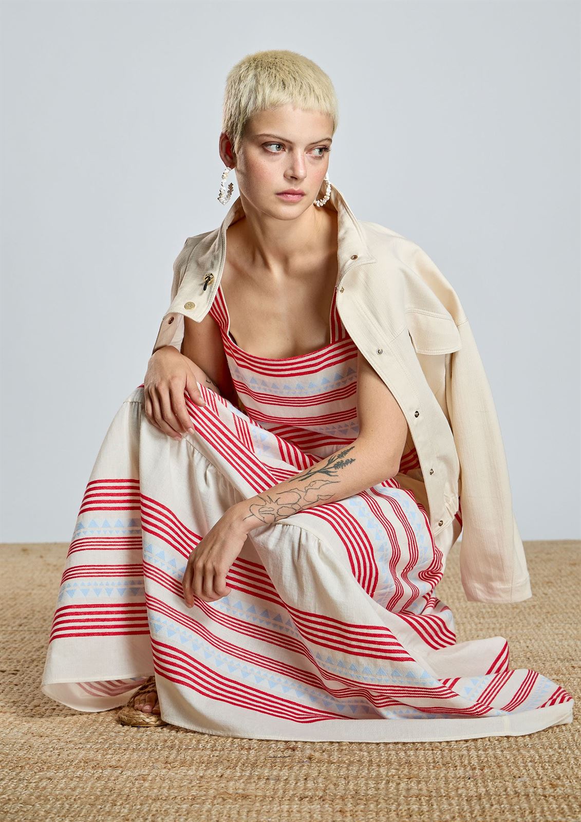 ALBA CONDE Chaqueta Corta en Crudo - Imagen 6