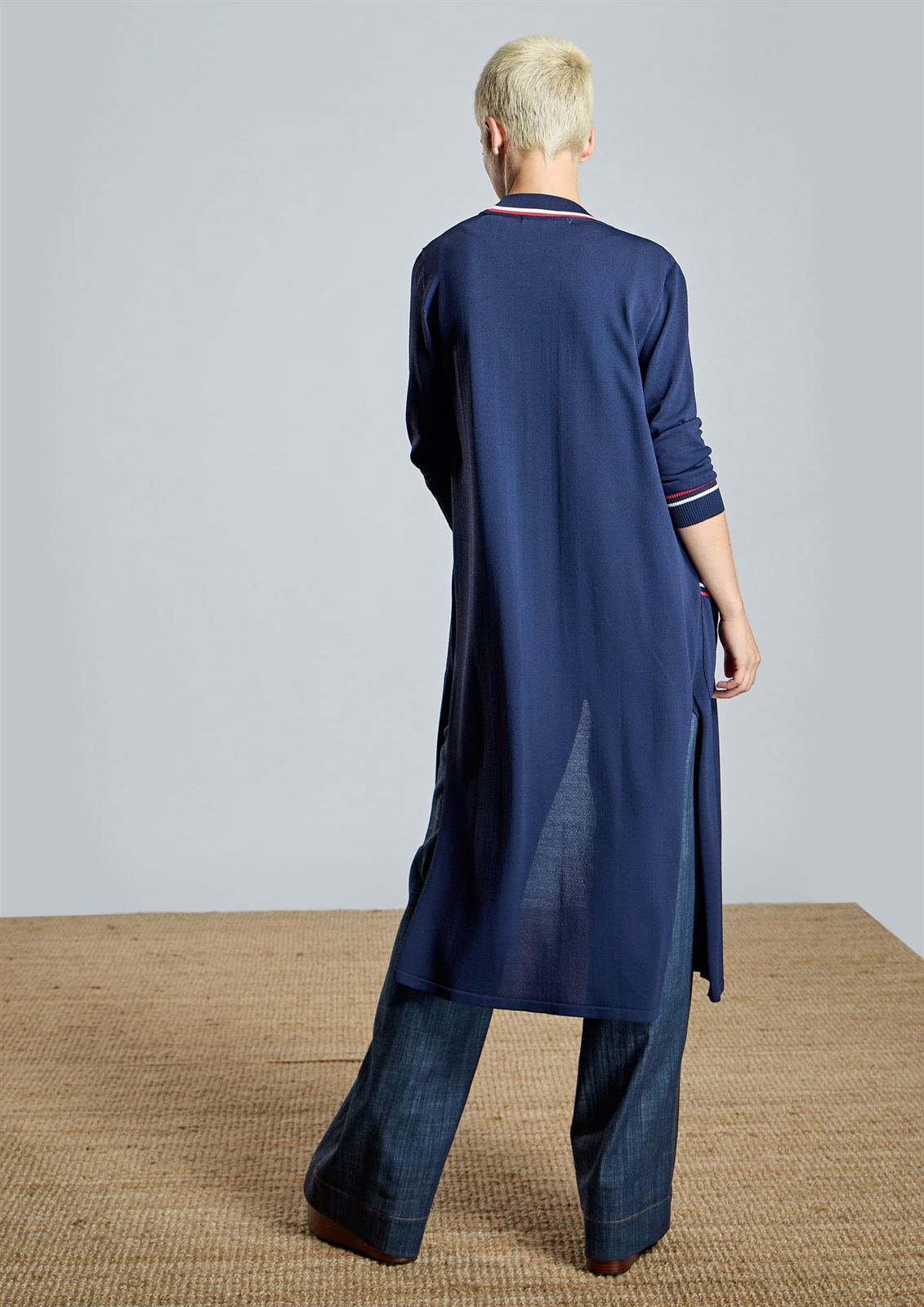 ALBA CONDE Chaqueta de Punto Larga Azul Marino - Imagen 2