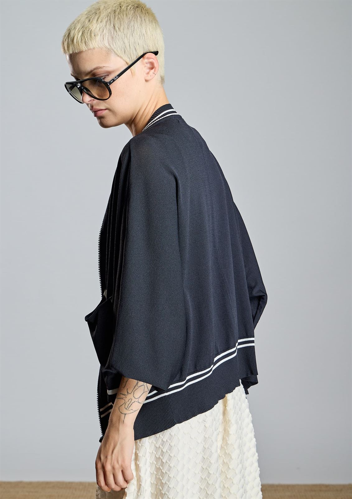 ALBA CONDE Chaqueta de Punto Negra - Imagen 4