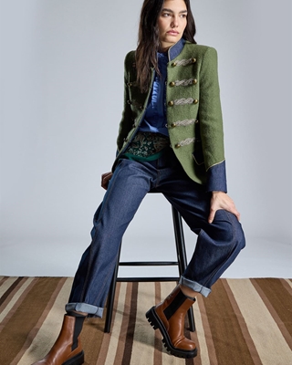 ALBA CONDE Chaqueta Verde Estilo Militar - Imagen 1