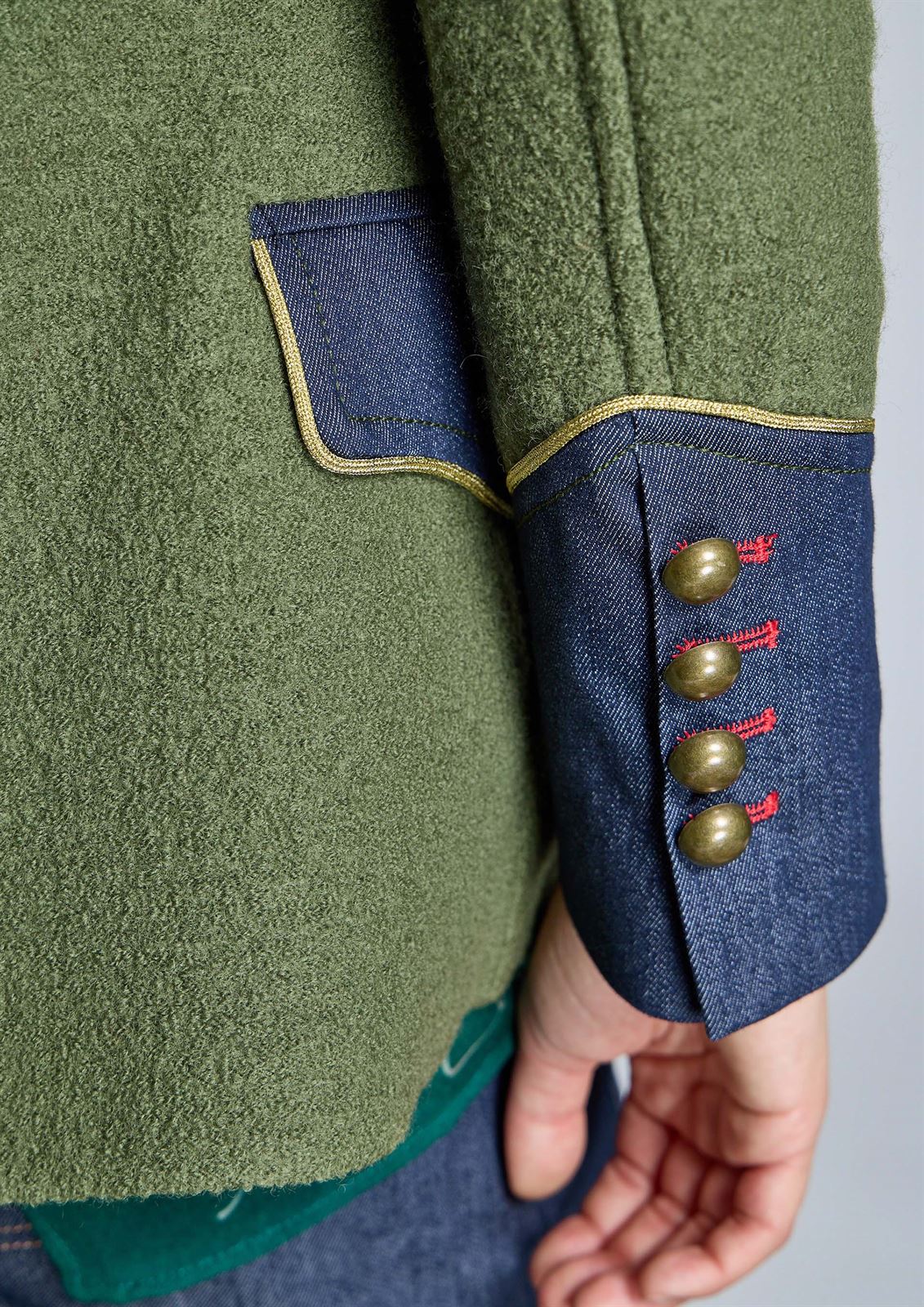 ALBA CONDE Chaqueta Verde Estilo Militar - Imagen 3