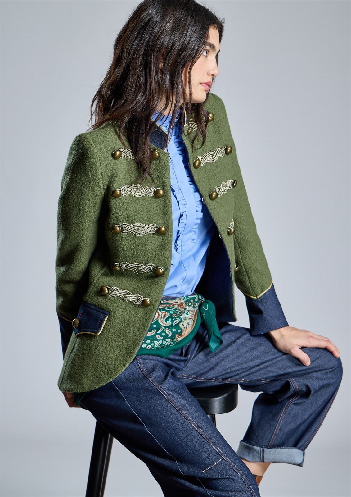 ALBA CONDE Chaqueta Verde Estilo Militar - Imagen 4