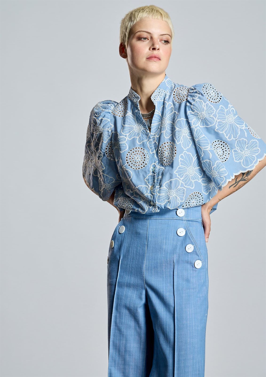 ALBA CONDE Denim Recto con detalle de Botones - Imagen 1