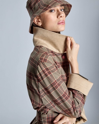 ALBA CONDE Gabardina Beige Reversible - Imagen 1