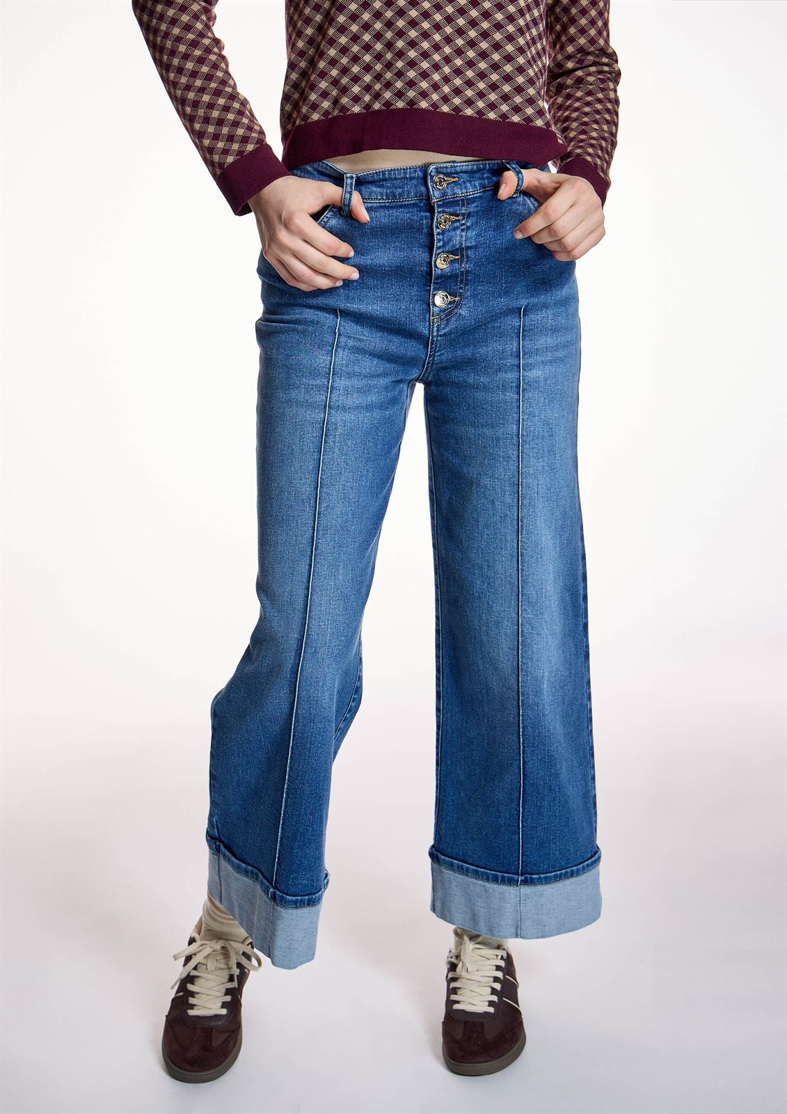ALBA CONDE Jeans Detalle Vuelta en Bajos - Imagen 3