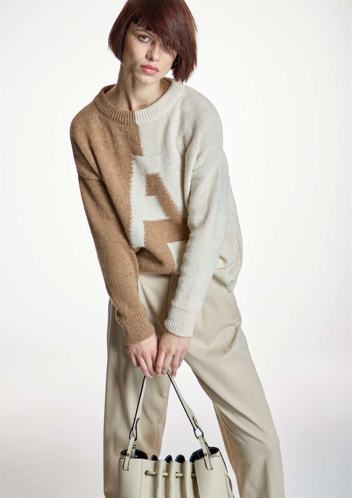 ALBA CONDE Jersey Bicolor Crudo y Camel - Imagen 3