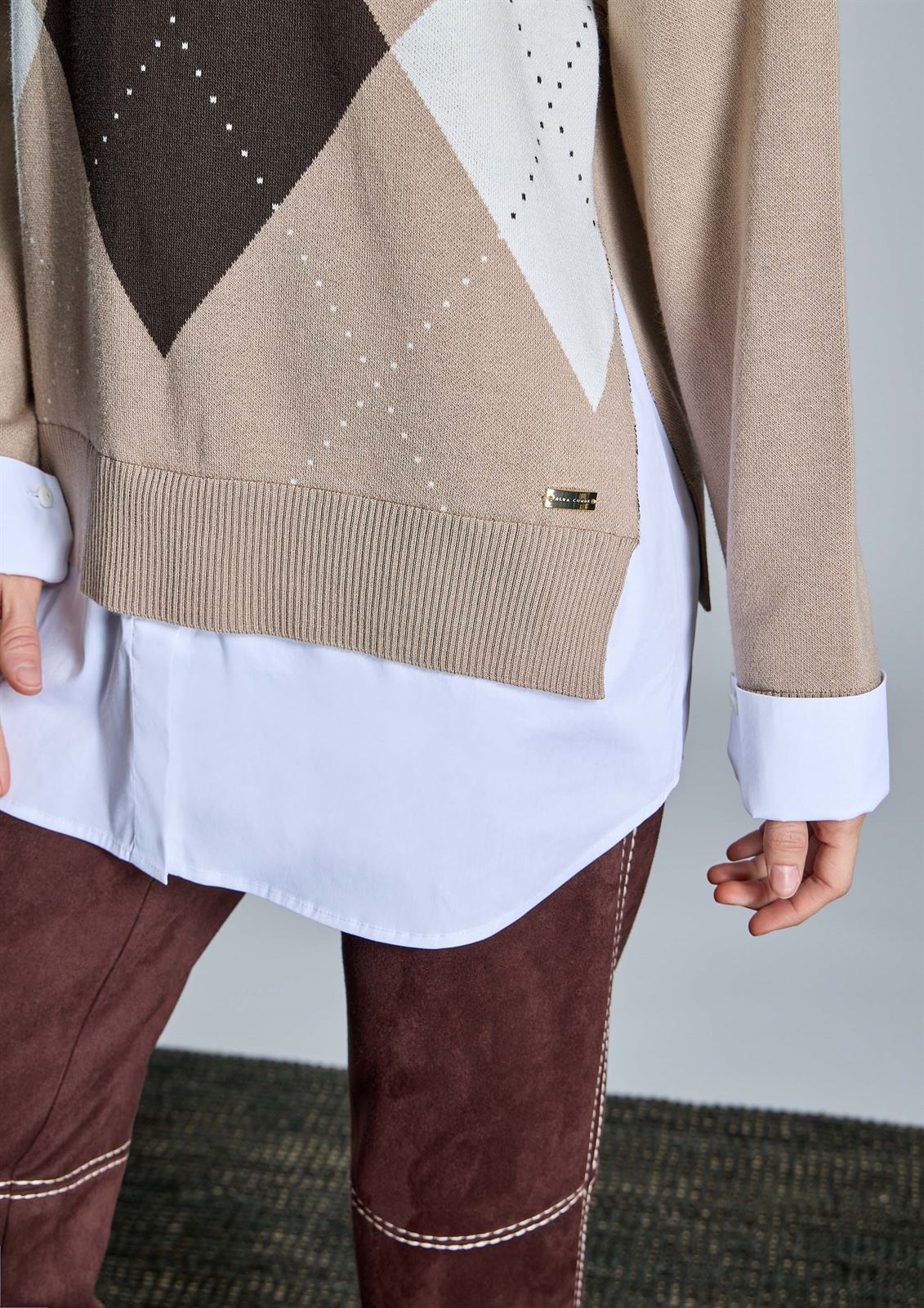ALBA CONDE Jersey Rombos en Tonos Beige - Imagen 5