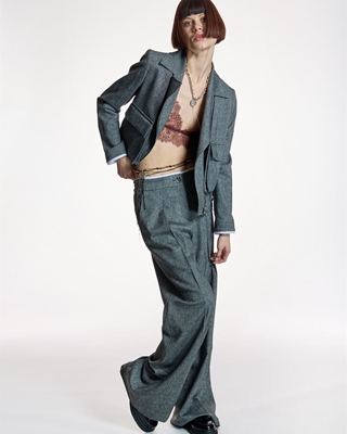 ALBA CONDE Pantalón Ancho Gris con Pinzas - Imagen 2