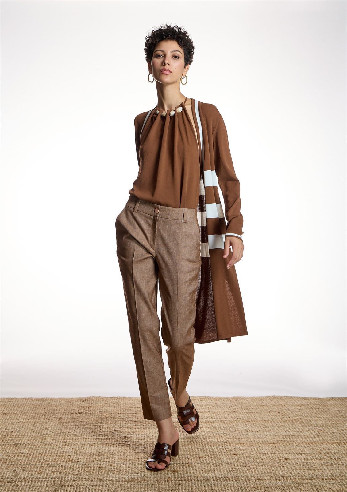 ALBA CONDE Pantalón Básico Recto - Imagen 1