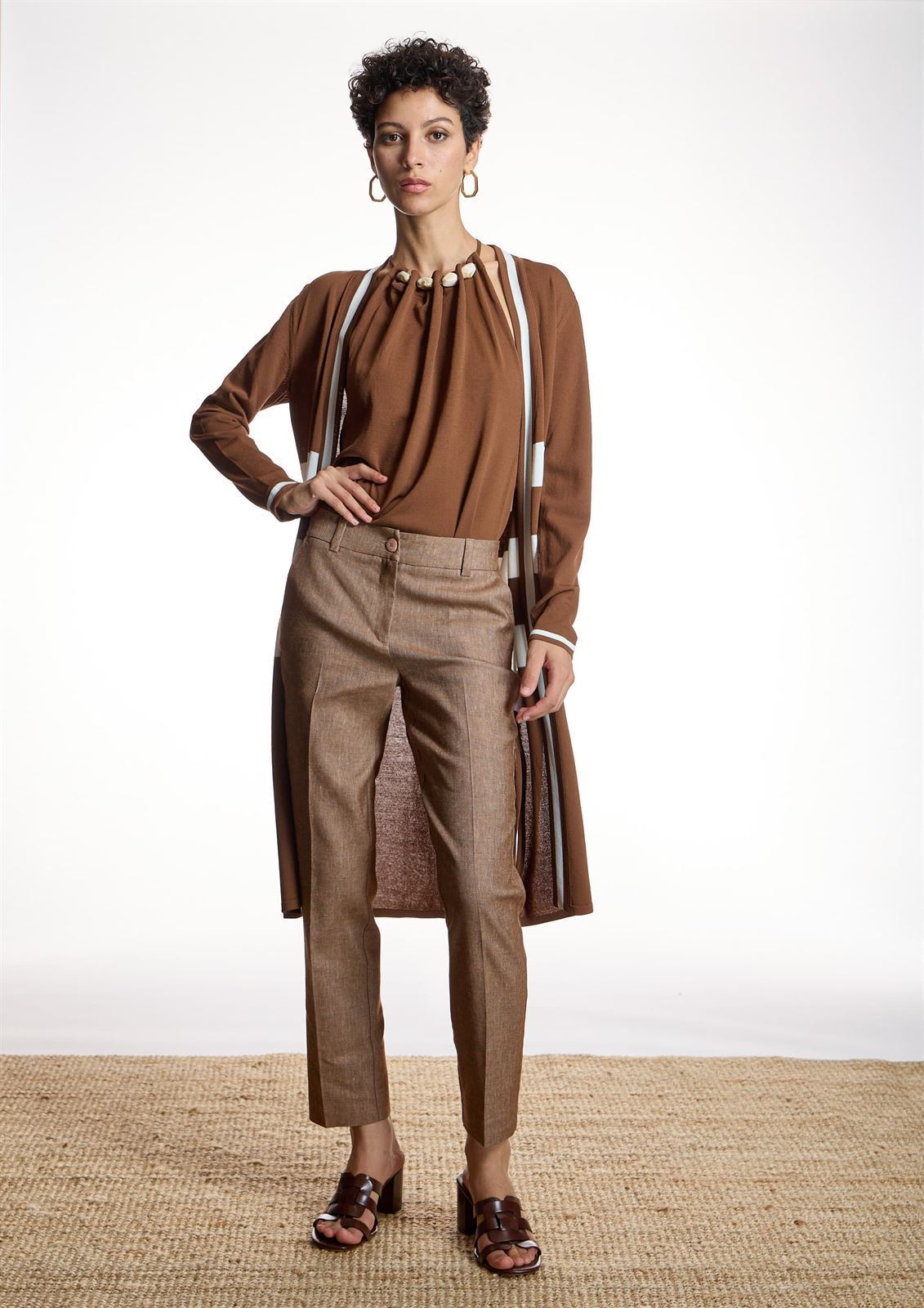 ALBA CONDE Pantalón Básico Recto - Imagen 4