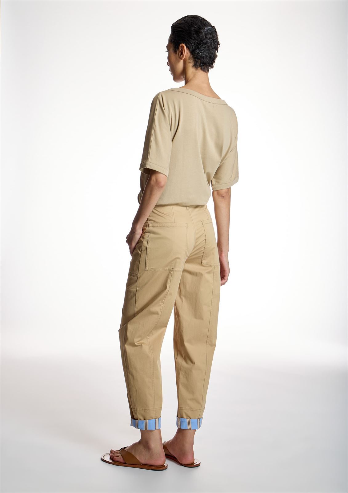 ALBA CONDE Pantalón Detalle Vuelta - Imagen 5