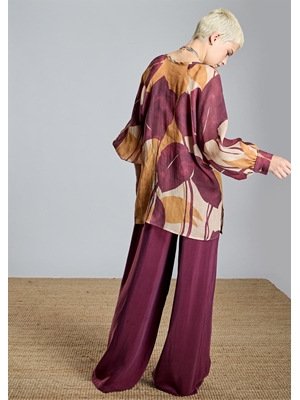 ALBA CONDE Pantalón Fluído Granate - Imagen 2