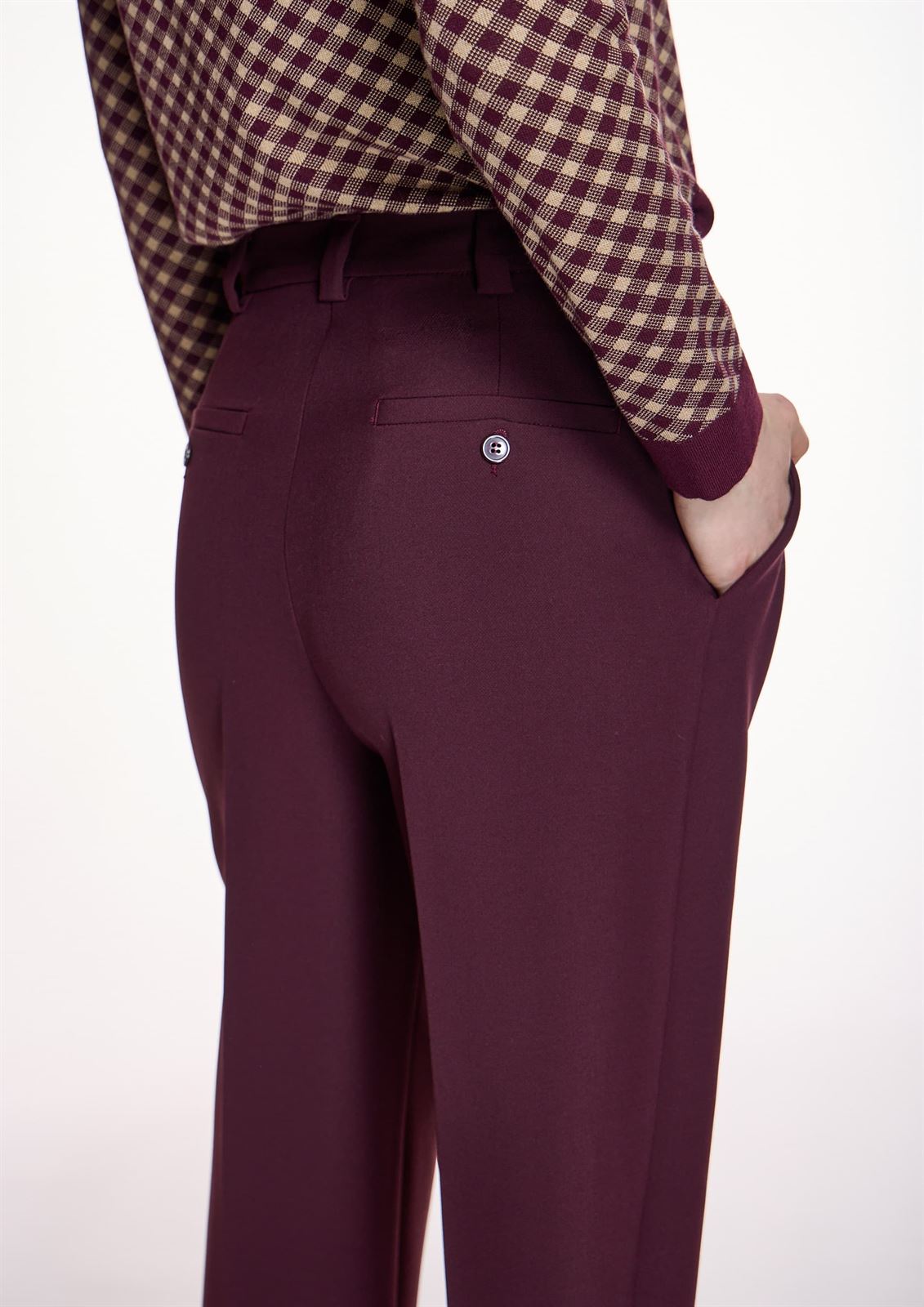 ALBA CONDE Pantalón Sastre Granate - Imagen 3