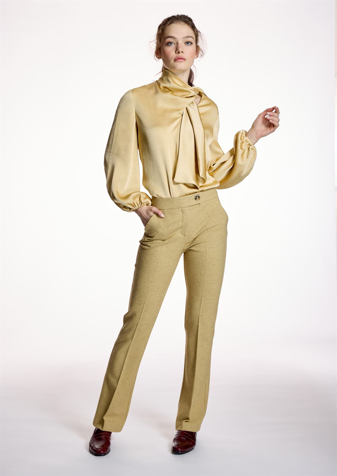 ALBA CONDE Pantalón Semientallado Amarillo - Imagen 5
