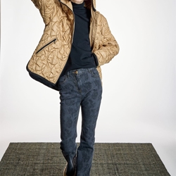 ALBA CONDE Parka Acolchada en Camel - Imagen 2