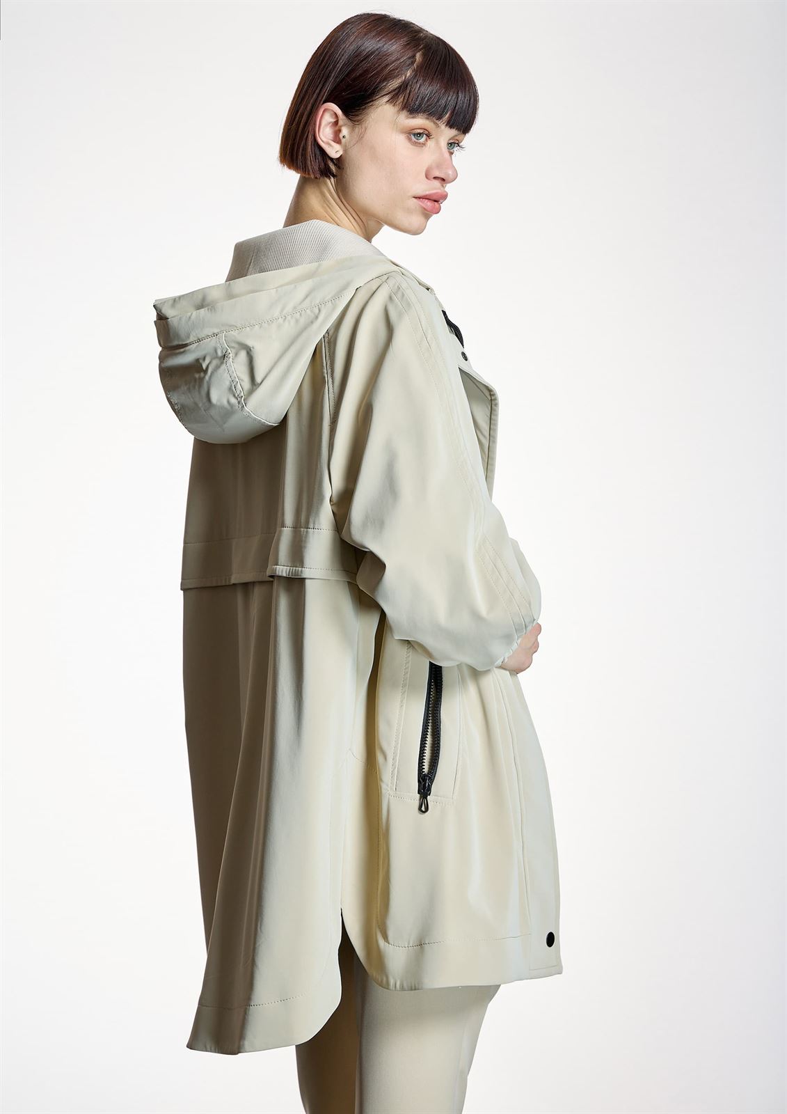 ALBA CONDE Parka Beige con Bolsillos y Capucha - Imagen 5